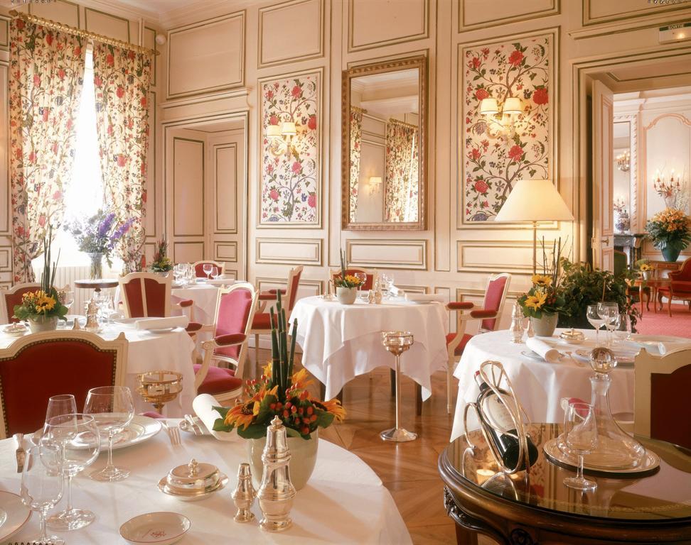Chateau De Divonne Ресторан фото